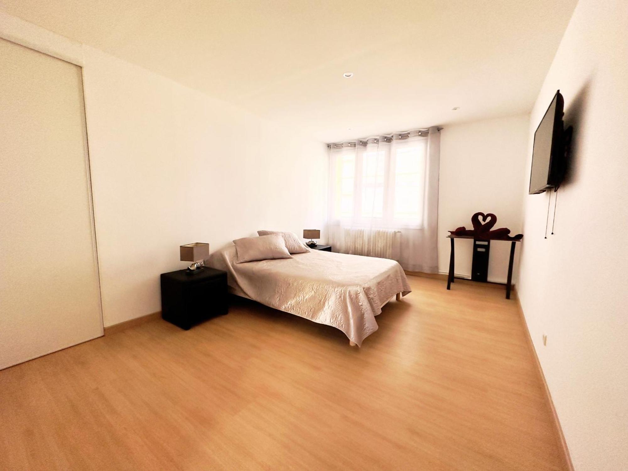 T5 Centre * Villeurbanne